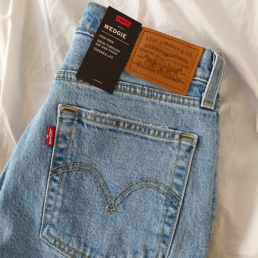 Levi's Wedgie Icon Jeans Tango Talks Light Wash - Picture 11 of 11